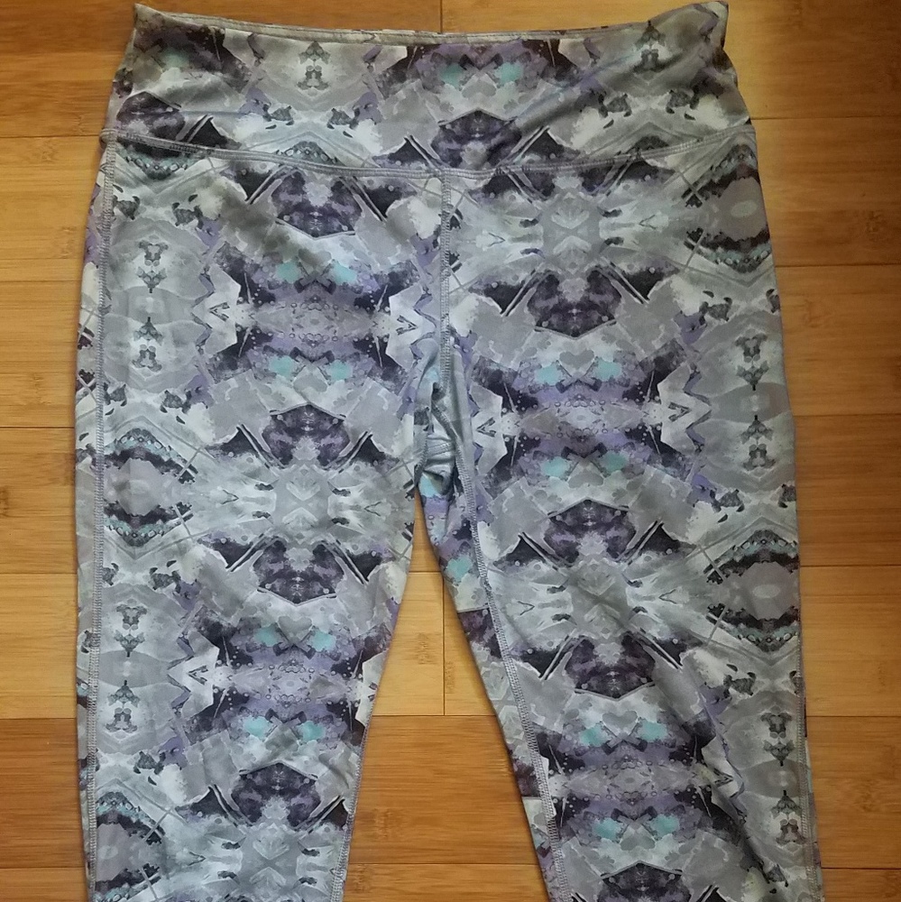 Capricorn workout pants